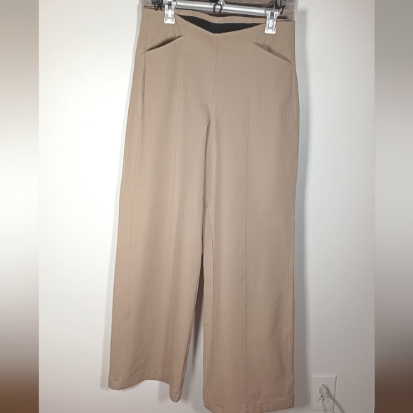 Old Navy Pixie wide leg pants - beige - Picture 3 of 6